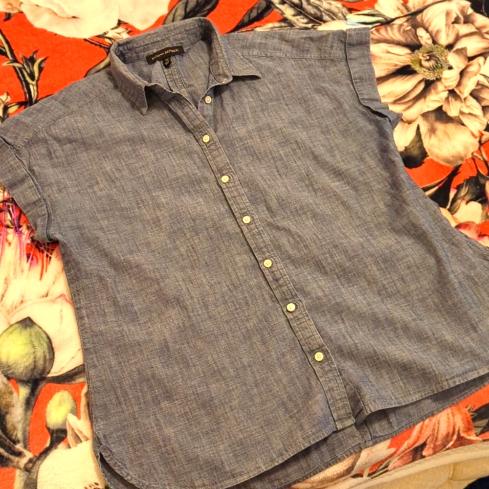 Banana Republic Chambray Button Down